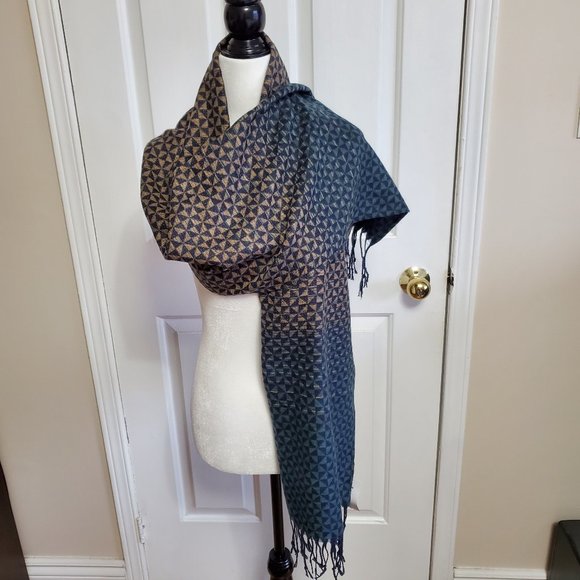Cleo Fringed Double-Face Ombré Scarf/Wrap New with Tag - Picture 1 of 4